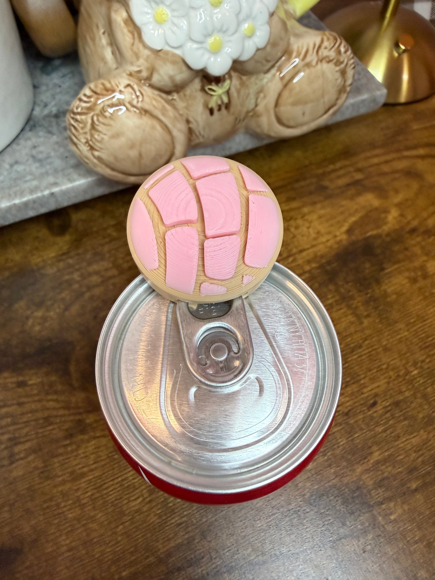Concha can opener