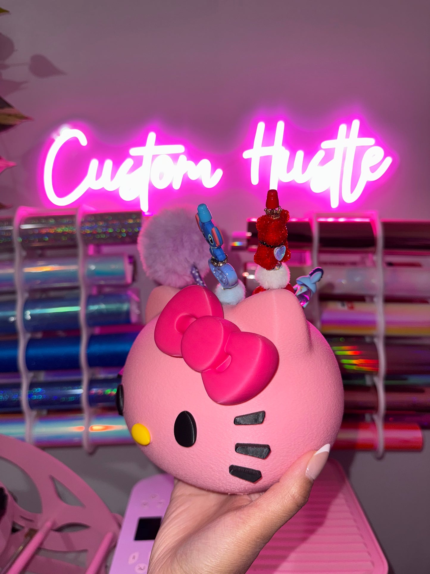 Large HK pen / makeup brush holder