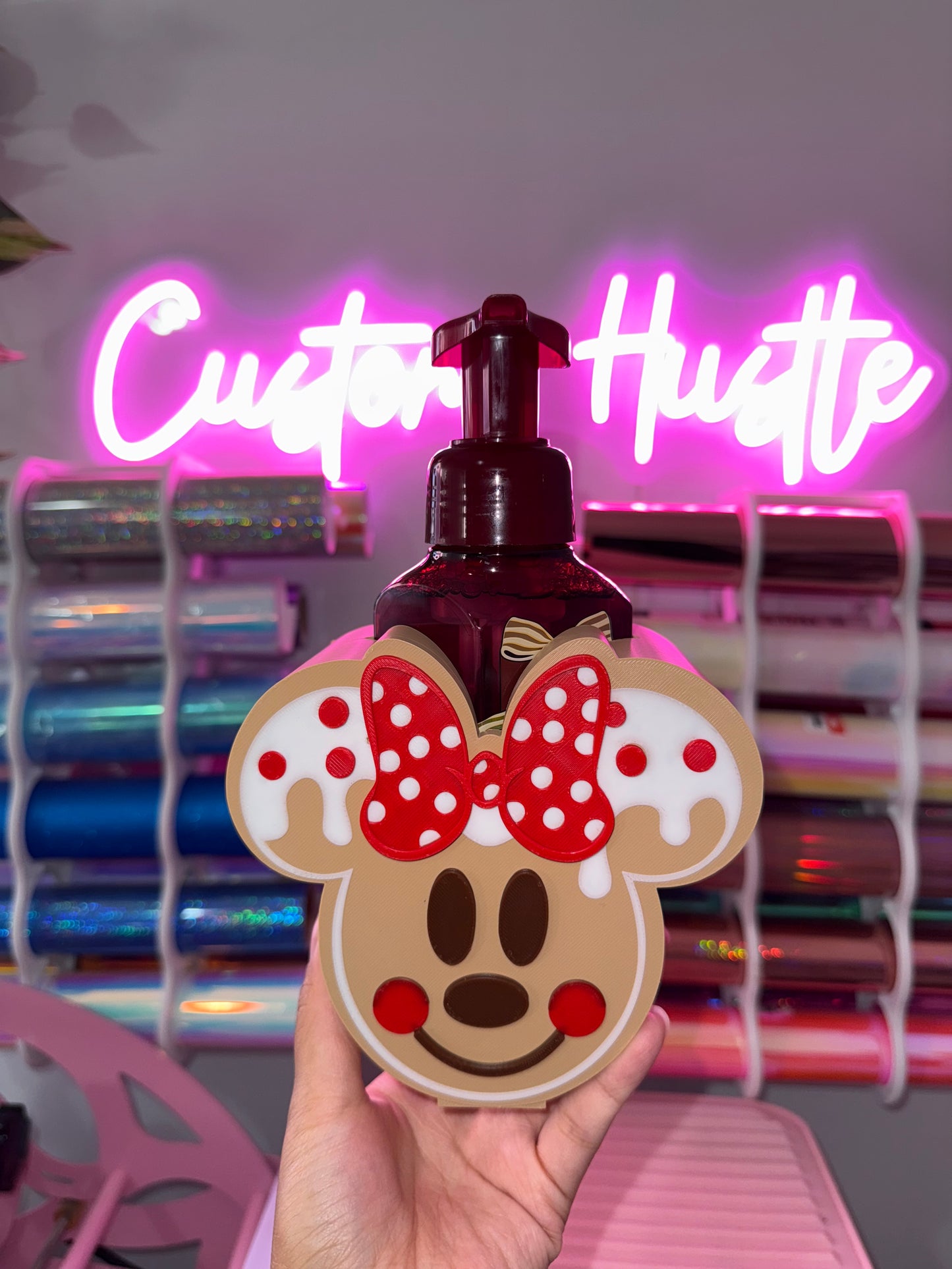 Minnie gingerbread soap holder