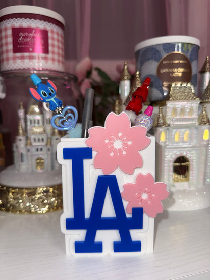 LA pen holder