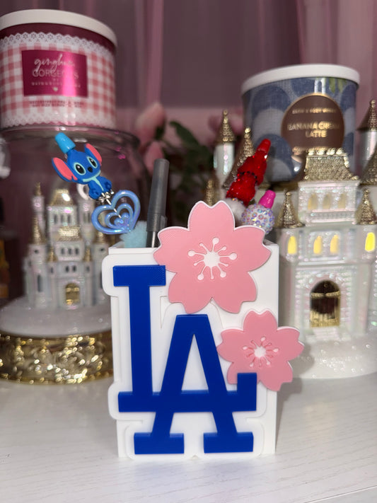 LA pen holder