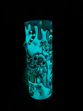 Load image into Gallery viewer, Glow in the dark Christmas alien 3D Tumbler
