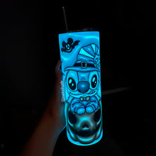 Load image into Gallery viewer, Glow in the dark alien 3D Tumbler
