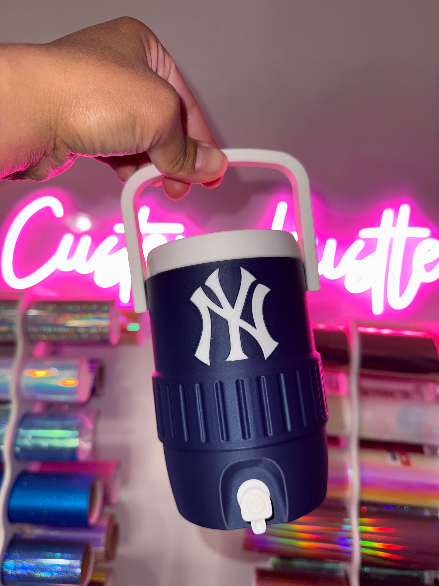 NY Yankees can holder koozie