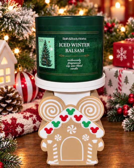 Mouse gingerbread house candle holder