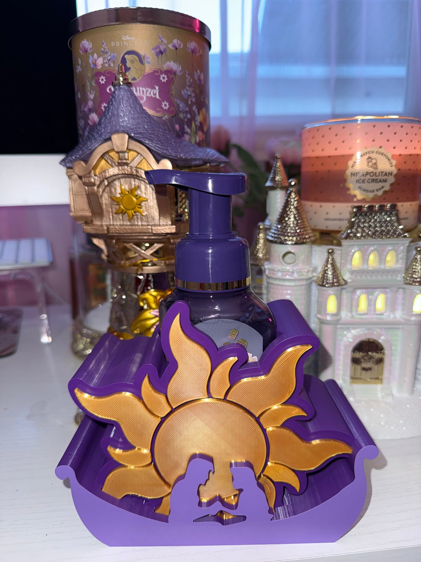 Gold sun Rapunzel soap holder